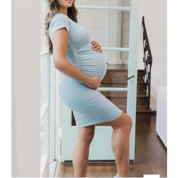 BLANQI Dresses & Skirts - Blanqi Maternity Cap Sleeve Crew Neck Dress size M/L